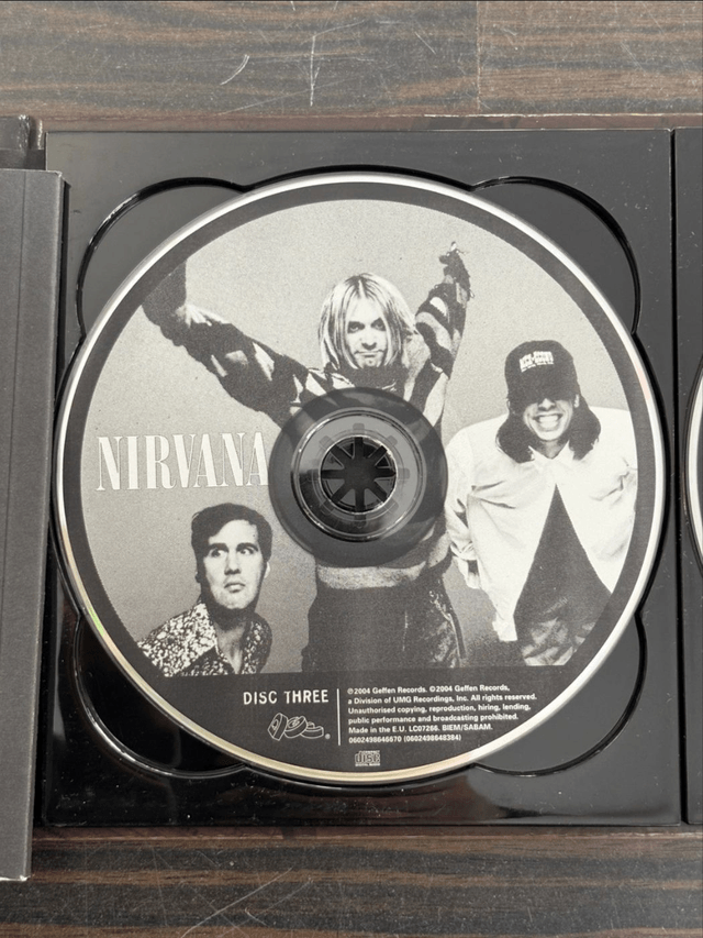 Nirvana - With The Lights Out / box set 3 CDs + 1 DVD (Geffen Records, 2004)